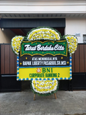 Papan Bunga Duka di Silaing Bawah