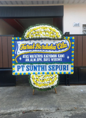 Papan Bunga Duka di Silaing Bawah